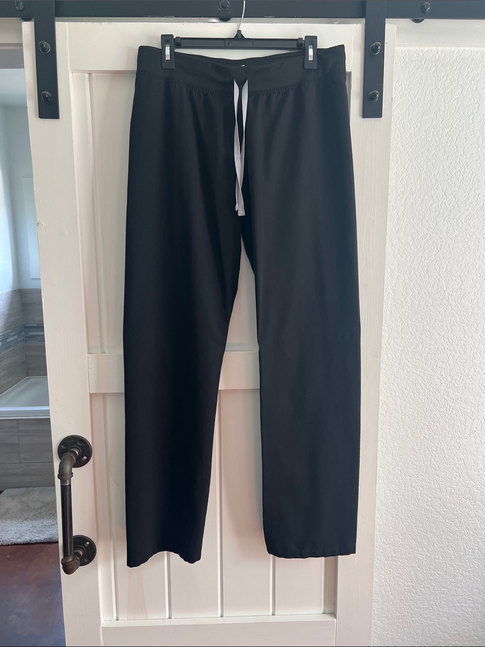 Figs Black Drawstring Livingston scrub pants size medium tall